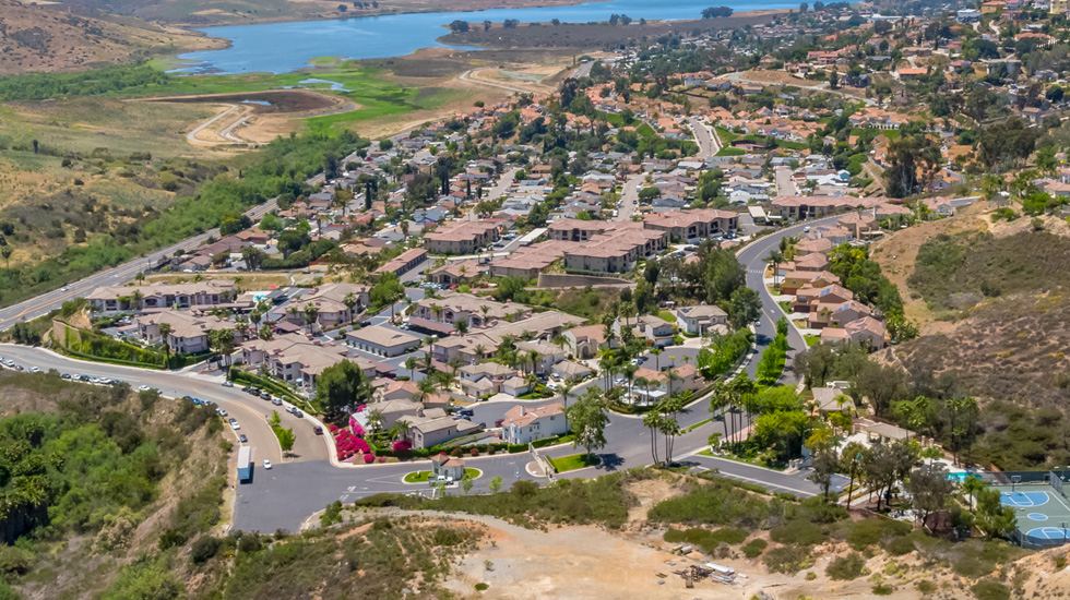 Lakeview 88 and surrounding neighborhood overlooking the lake