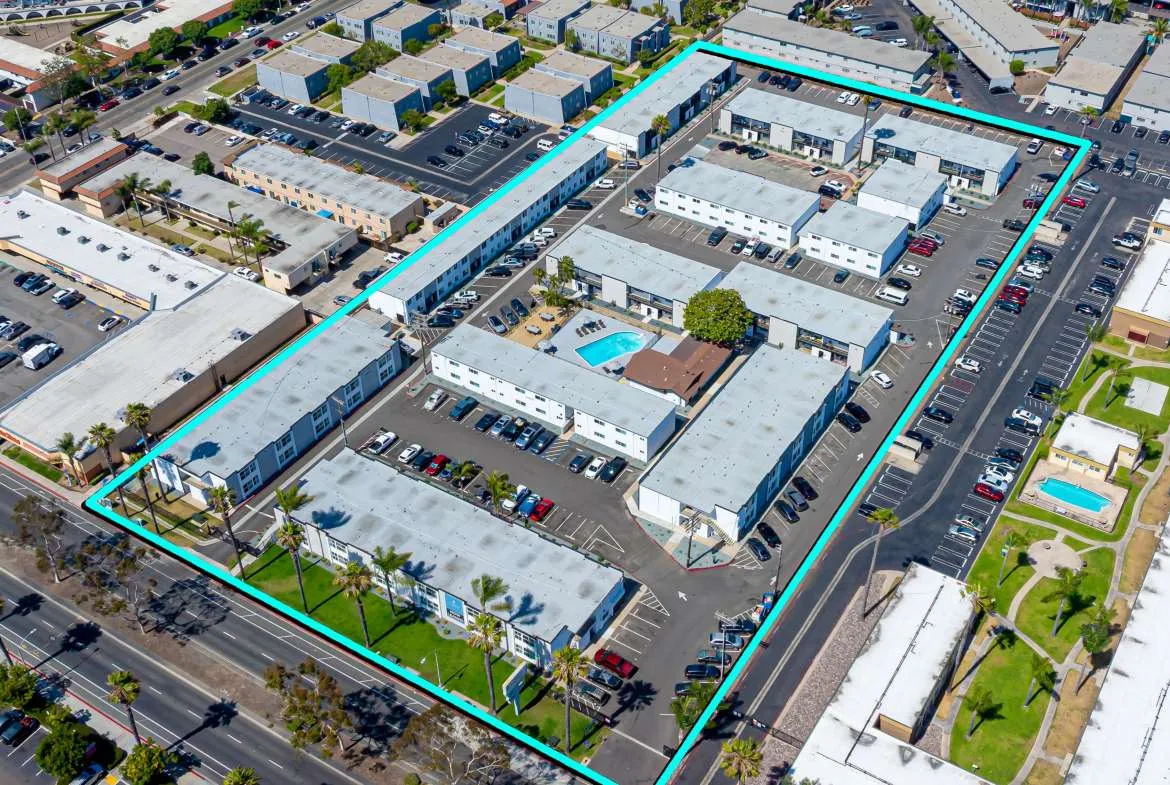 Aerial view of Palmera apartments in Chula Vista with the property boundary outlined
